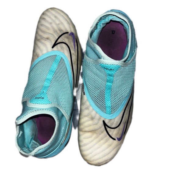 Nike Phantom GX Pro DF FG soccer cleats - Picture 4 of 4